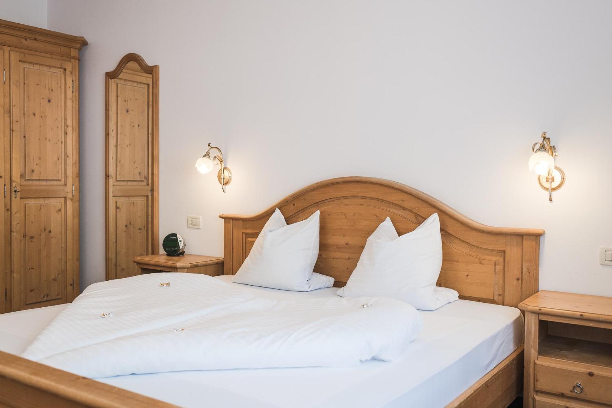 Heidi & Edith Family Aparthotel Rabla Exterior photo